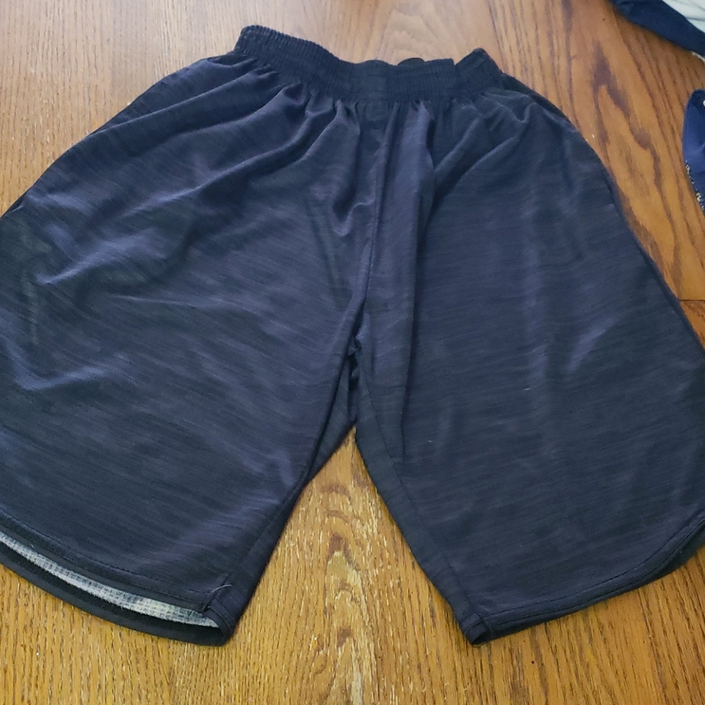 Youth basketball shorts, size 14/16